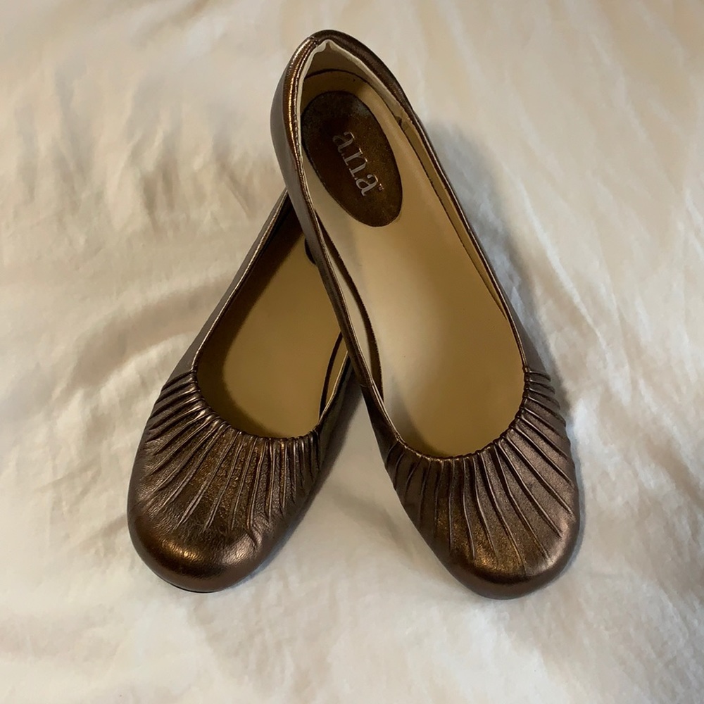 Bronze Anna shoes size 9M